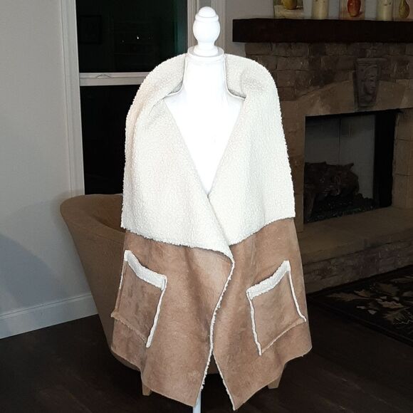 NWT Ellie & Kate Taupe Cozy Vest with Pockets - Picture 1 of 11